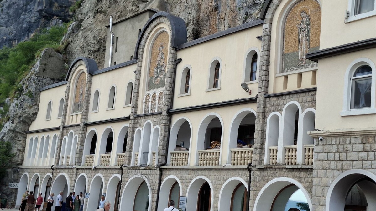 tui-store-pau-lons-ostrog-2.jpg