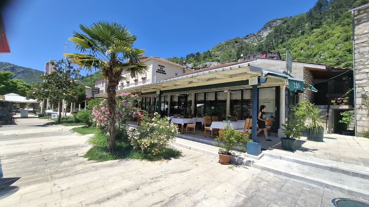 tui-store-pau-lons-monténégro-_41.jpg