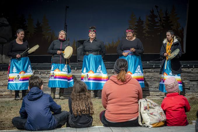 tui-store-pau-lons-cantons-de-l'est-canada-17.jpg
