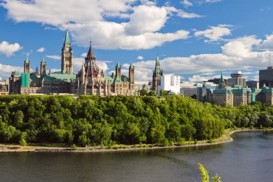 tui-store-pau-lons-cantons-de-l'est-canada-22.jpg