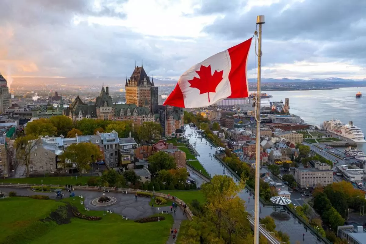 tui-store-pau-lons-cantons-de-l'est-canada-34.webp